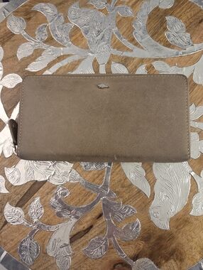 Roots Beige Long Wallet